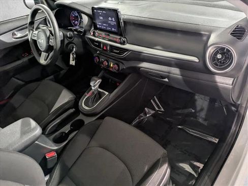 Used 2022 Kia Forte LXS image 21