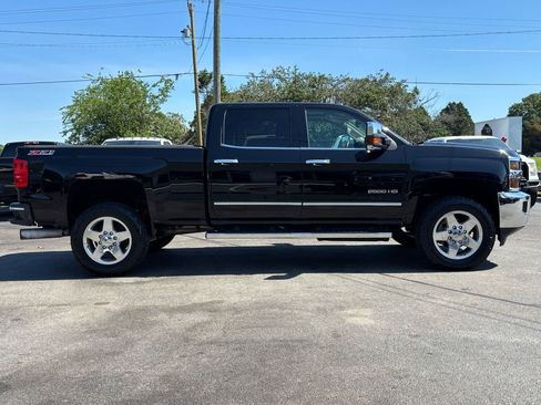 Used 2015 Chevrolet Silverado 2500 LTZ w/ Duramax Plus Package AWD/4WD image 3