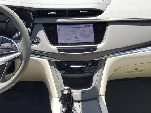 Used 2023 Cadillac XT5 Premium Luxury w/ LPO, Floor Liner Package AWD/4WD image 25