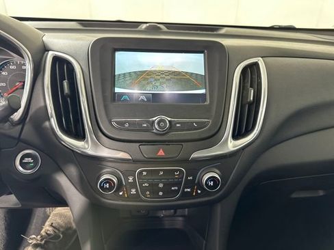Used 2018 Chevrolet Equinox LT image 22