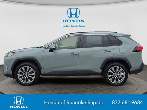 Used 2019 Toyota RAV4 XLE Premium FWD image 2