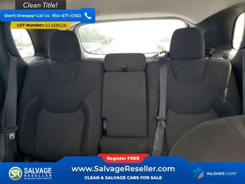 Used 2019 Jeep Cherokee Latitude w/ Popular Appearance Group FWD image 13