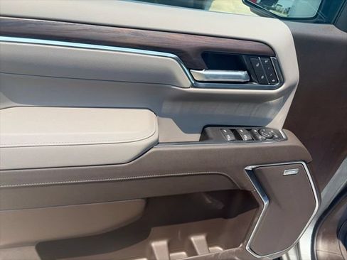 New 2026 GMC Sierra 1500 SLT w/ SLT Premium Package AWD/4WD image 17