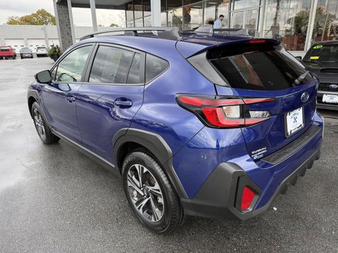 Used 2025 Subaru Crosstrek 2.0i Premium image 3