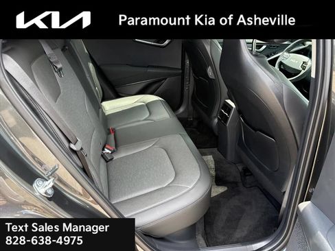 Certified 2025 Kia Niro FWD image 22