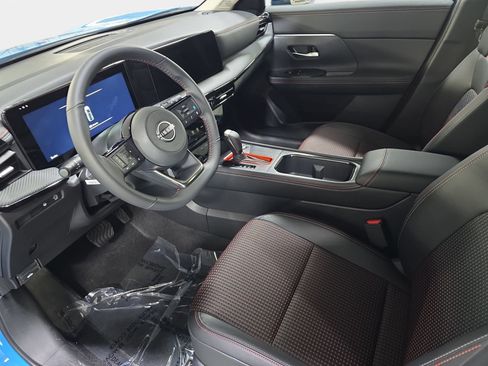 New 2026 Nissan Kicks SR FWD image 15