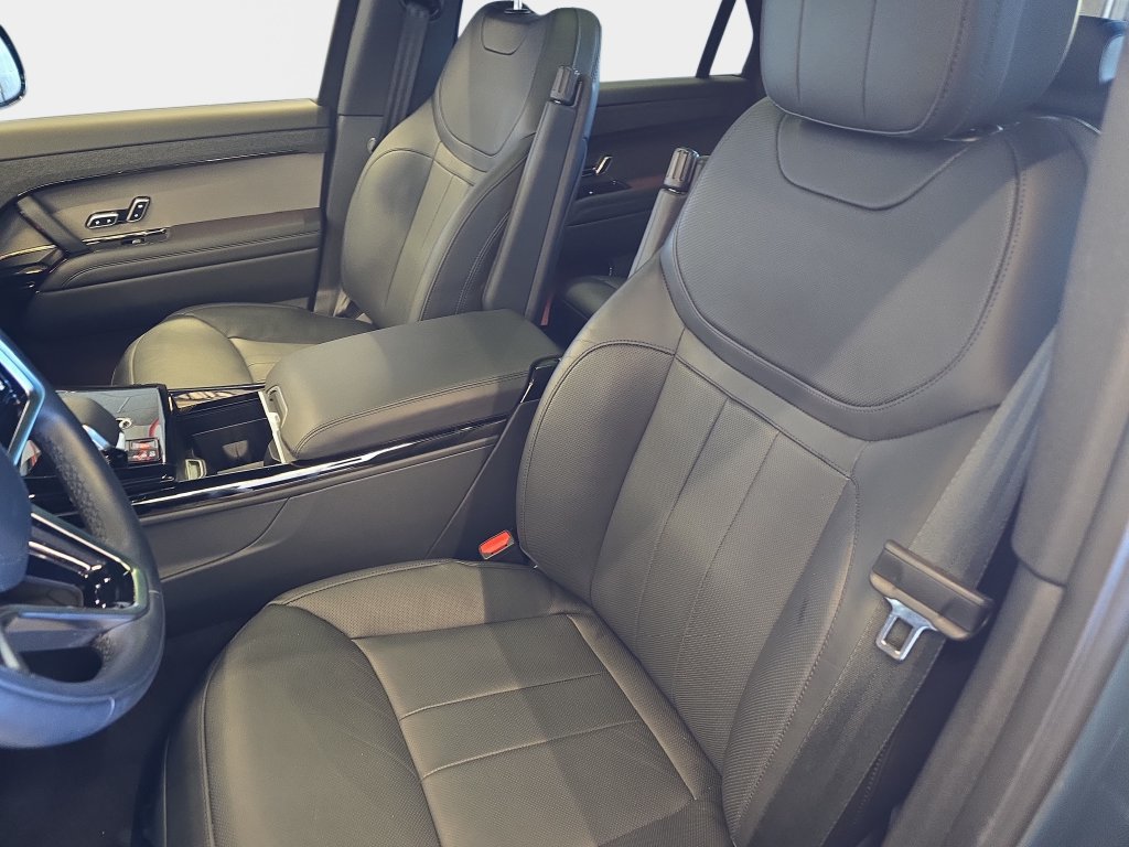 Certified 2025 Land Rover Range Rover Sport SE AWD/4WD image 18