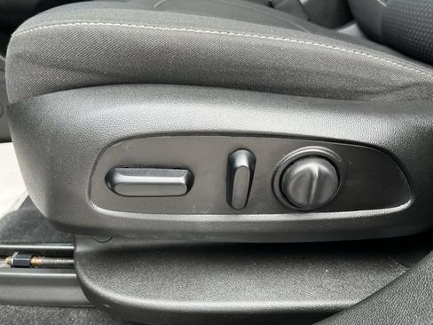 Used 2021 GMC Acadia SLE w/ Driver Convenience Package AWD/4WD image 16