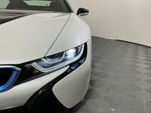 Used 2019 BMW i8 Roadster AWD/4WD image 8