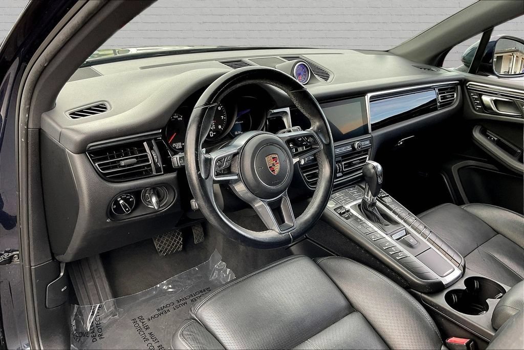Used 2020 Porsche Macan AWD/4WD image 16