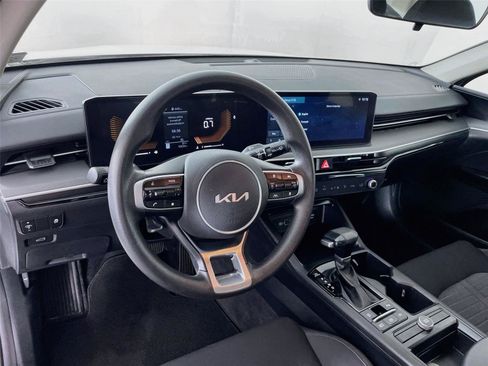 Used 2025 Kia K5 LXS FWD image 12