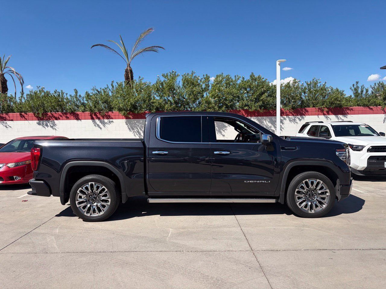 Used 2025 GMC Sierra 1500 Denali Ultimate AWD/4WD image 3