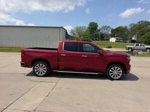 Used 2020 Chevrolet Silverado 1500 High Country w/ Technology Package AWD/4WD image 2