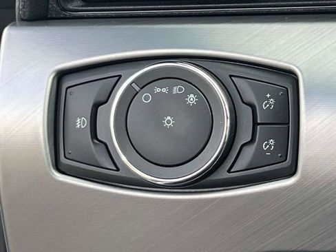 Used 2018 Ford Mustang Premium RWD image 15