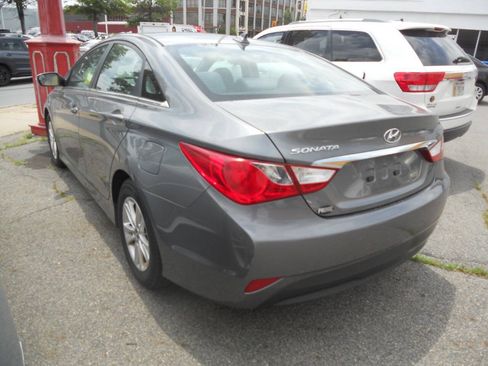 Used 2014 Hyundai Sonata GLS w/ Popular Equipment Group 2 FWD image 3