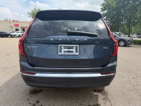 Used 2026 Volvo XC90 B6 Plus w/ Protection Package Premier AWD/4WD image 8