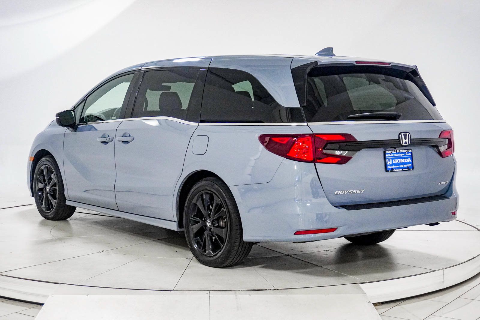 Used 2024 Honda Odyssey Sport image 6