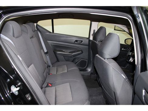 Used 2025 Nissan Altima 2.5 SV image 22