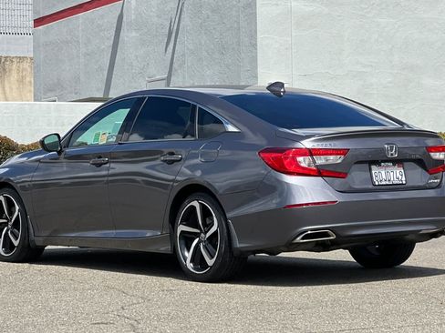 Used 2018 Honda Accord Sport image 7