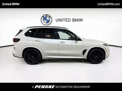 Used 2024 BMW X5 M60i AWD/4WD image 4