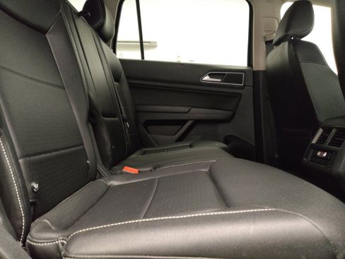 Used 2021 Volkswagen Atlas SE FWD image 19
