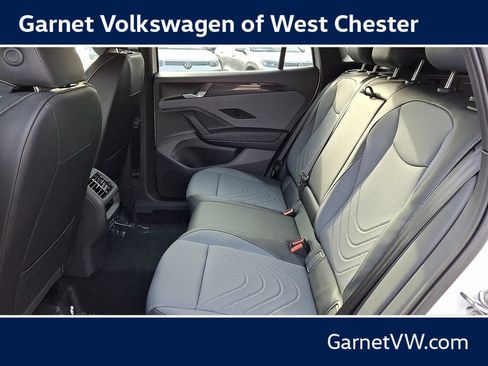 New 2026 Volkswagen Tiguan SE R-Line FWD image 5