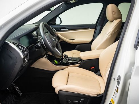 Used 2024 BMW X4 M40i w/ Premium Package image 19