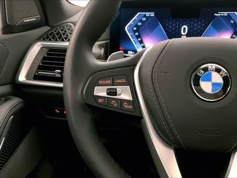 Certified 2025 BMW X5 xDrive40i w/ Parking Assistance Package image 18