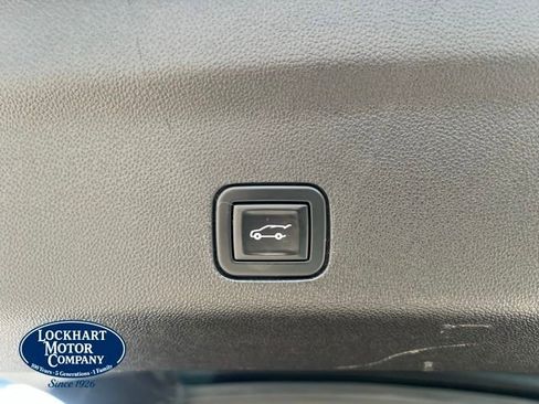 Used 2021 Chevrolet Tahoe LT w/ LT Signature Plus Package RWD image 20