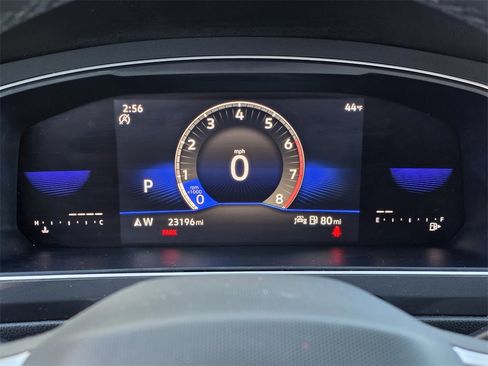 Used 2023 Volkswagen Tiguan SE R-Line image 12