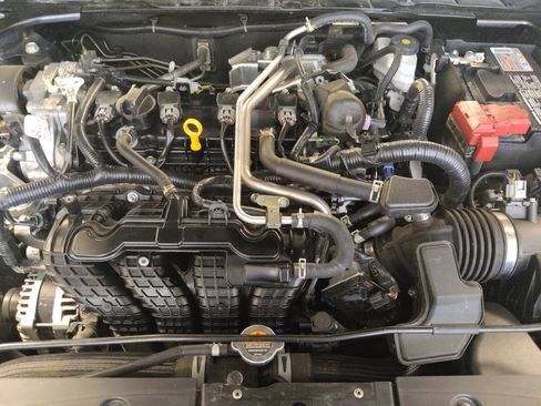 Used 2024 Nissan Altima 2.5 SV FWD image 30