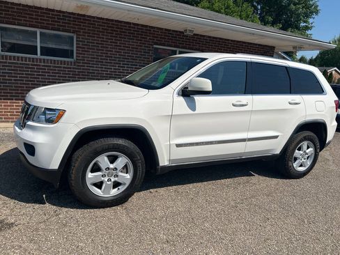 Used 2012 Jeep Grand Cherokee Laredo AWD/4WD image 1