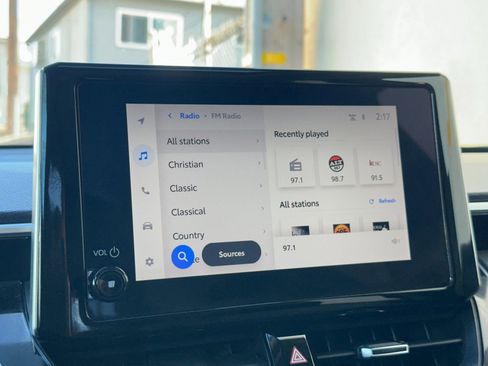 Used 2023 Toyota Corolla Cross XLE w/ Convenience Package AWD/4WD image 21