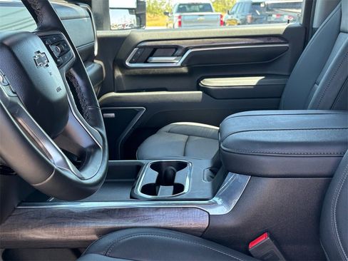 Used 2025 Chevrolet Silverado 2500 LTZ w/ Trail Boss Package image 11