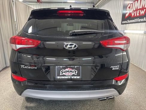 Used 2018 Hyundai Tucson Sport image 5