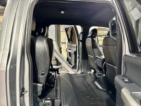 Used 2022 Ford F250 Lariat w/ Lariat Ultimate Package image 18