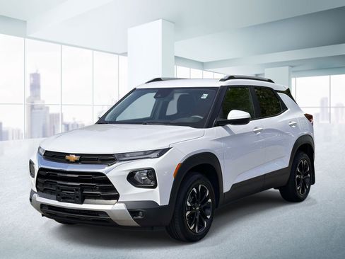 Used 2023 Chevrolet TrailBlazer LT w/ Convenience Package AWD/4WD image 1