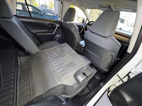 Used 2023 Toyota RAV4 LE AWD/4WD image 53