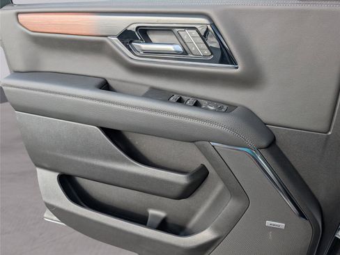 New 2026 GMC Yukon XL Denali w/ Sun & Power Step Package image 39