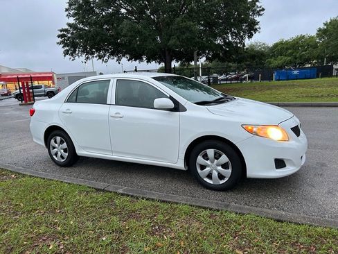 Used 2010 Toyota Corolla LE image 7