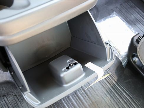 New 2025 Chevrolet Express 3500 w/ Driver Convenience Package image 36