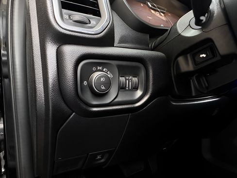 Used 2026 RAM 2500 Laramie AWD/4WD image 24
