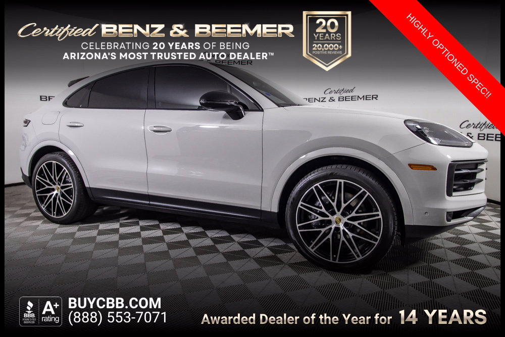 Used 2024 Porsche Cayenne Coupe AWD/4WD image 1