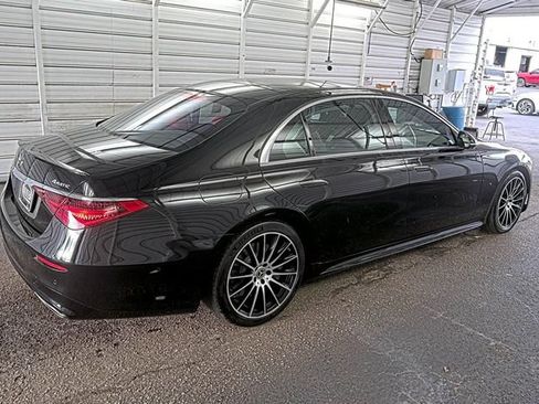 Used 2022 Mercedes-Benz S 580 4MATIC Sedan image 3