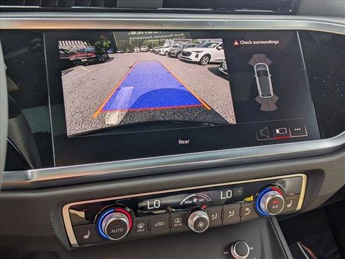 New 2025 Audi Q3 2.0T Premium image 10