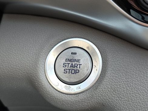 Used 2019 Hyundai Elantra Limited image 21