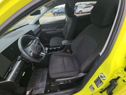 Used 2024 Hyundai Kona SEL w/ Convenience Package FWD image 4