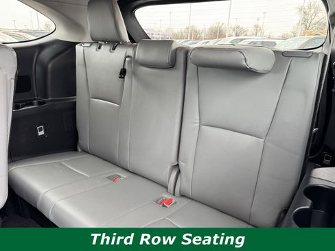 Used 2023 Toyota Highlander XLE image 10