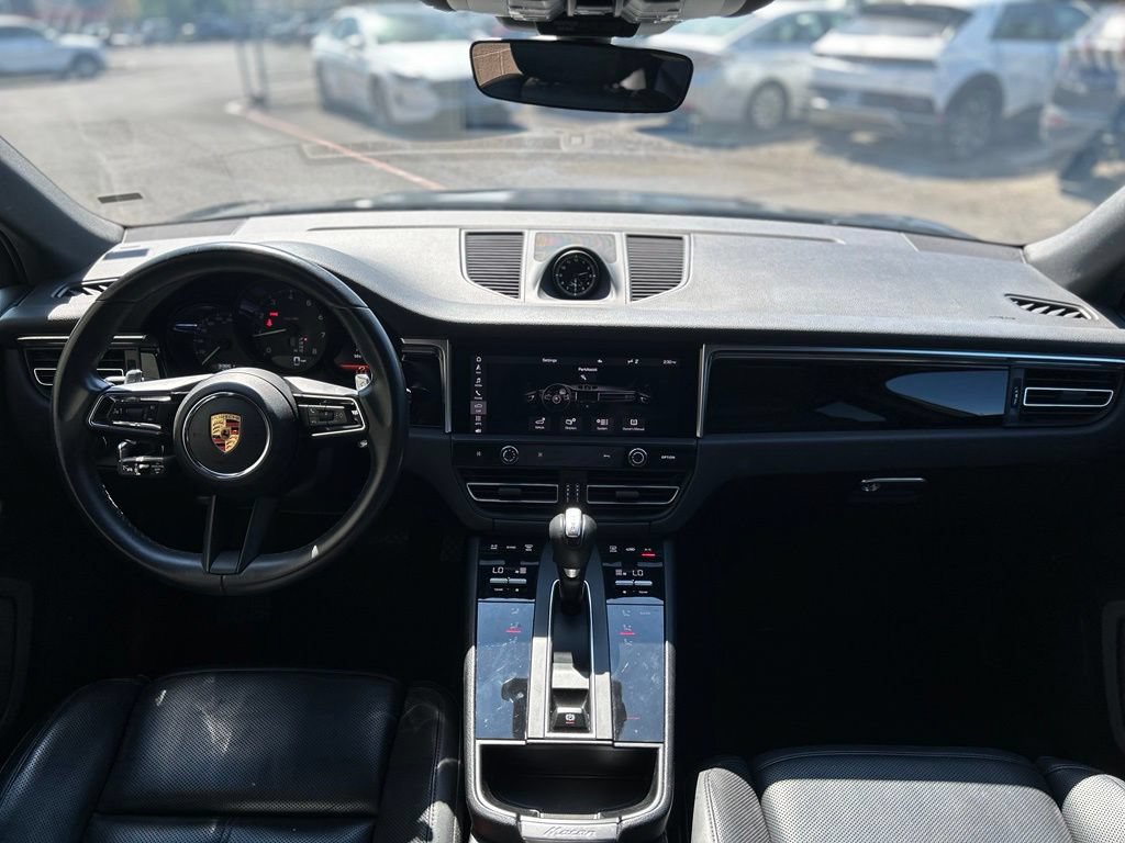 Used 2024 Porsche Macan AWD/4WD image 29