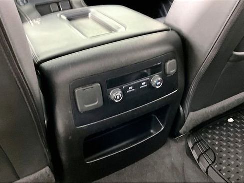 Used 2019 Chevrolet Tahoe LT RWD image 9
